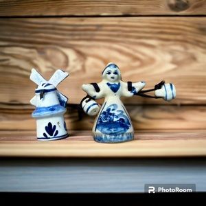 Vintage little Dutch delftware figurine
